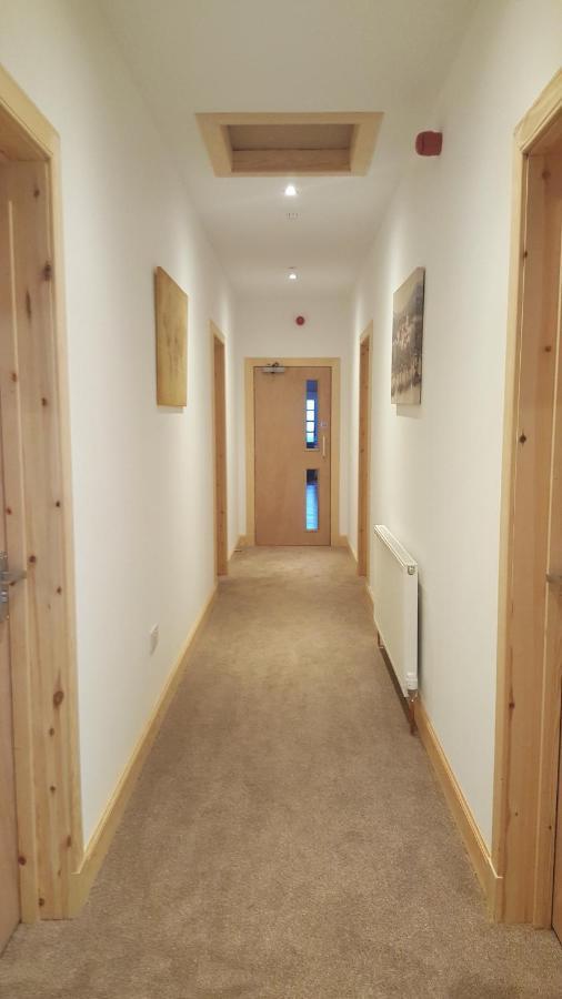 Helmsdale Lodge Hostel - All Rooms En-Suite Экстерьер фото