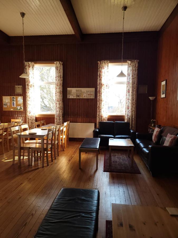 Helmsdale Lodge Hostel - All Rooms En-Suite Экстерьер фото