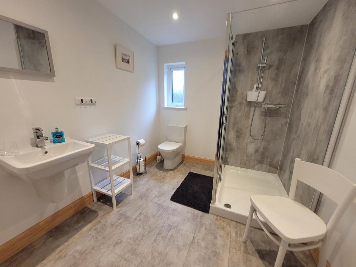 Helmsdale Lodge Hostel - All Rooms En-Suite Экстерьер фото